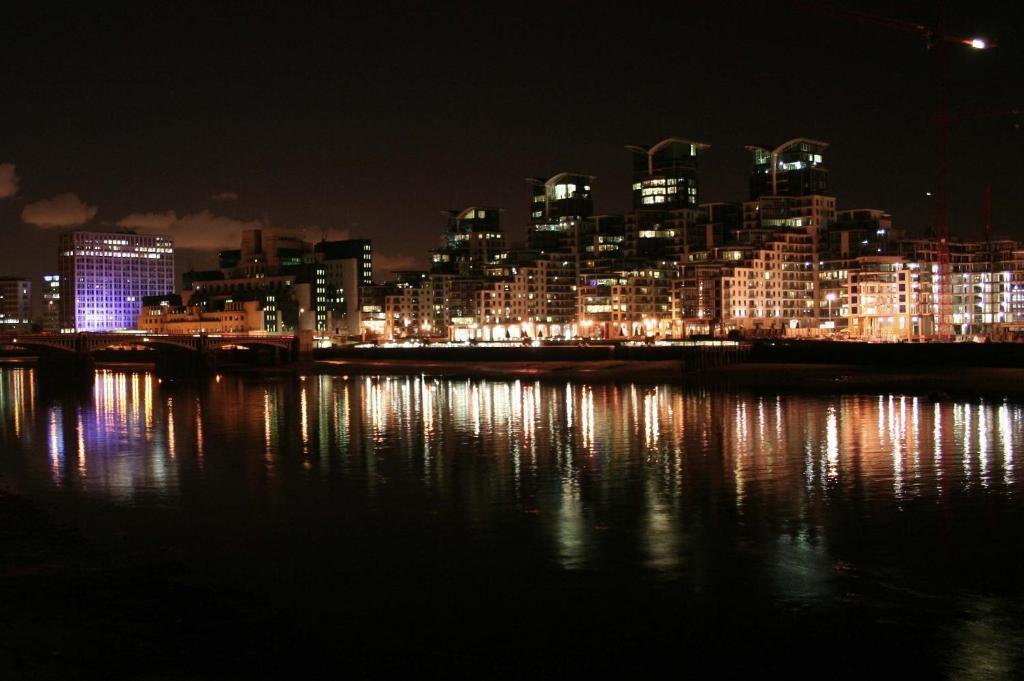 St George Wharf Londra Esterno foto